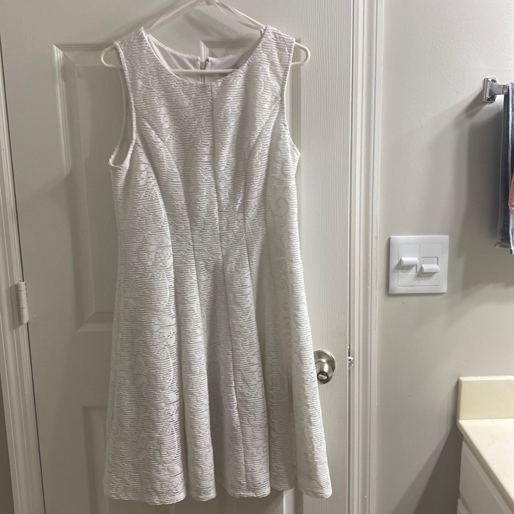 White sleeveless dress